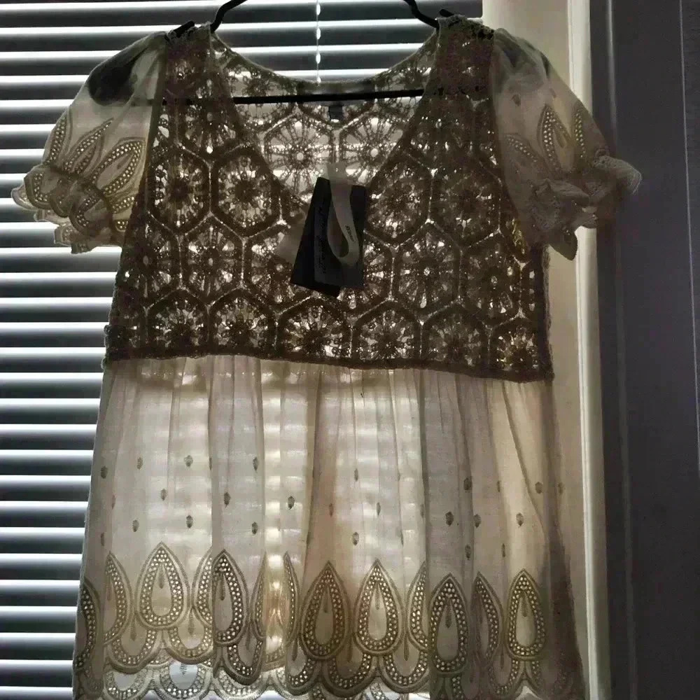 GUESS sz M - nwt - Picture 7 of 8